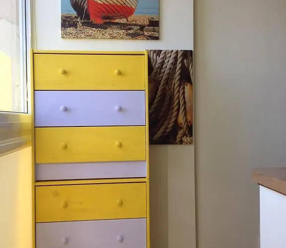 A Cozy Central Studio Apartment *